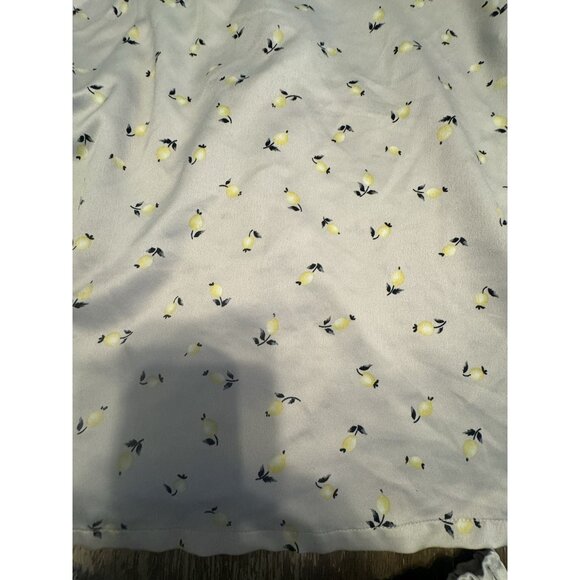 Flora Nikrooz Lace Trim Short Pajamas- Size Small All Over Lemon Print - Picture 9 of 9